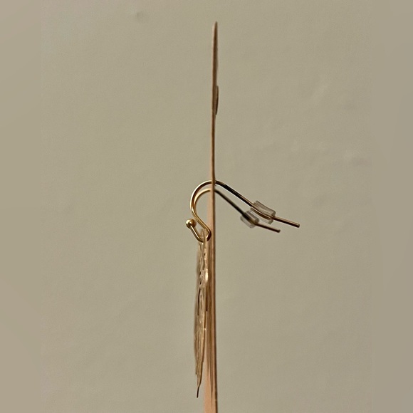 ❤️‍🔥 Bundle 3 for $12 / Monstera Leaf Plant Gold Tone Fishhook Dangle Earrings - Picture 4 of 4